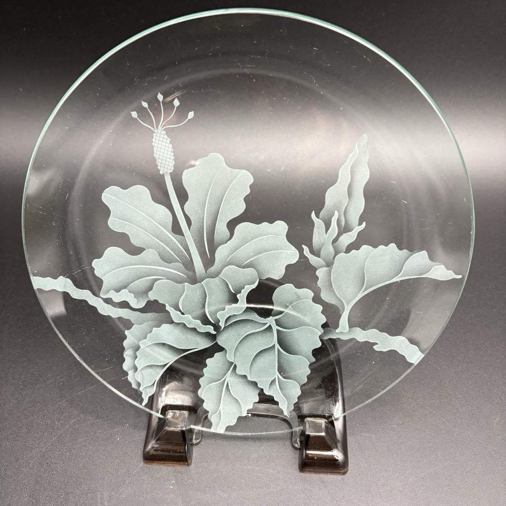 Vintage FRANK ODA Hawaii HALE PUA Etched HIBISCUS Glass Plate 8"